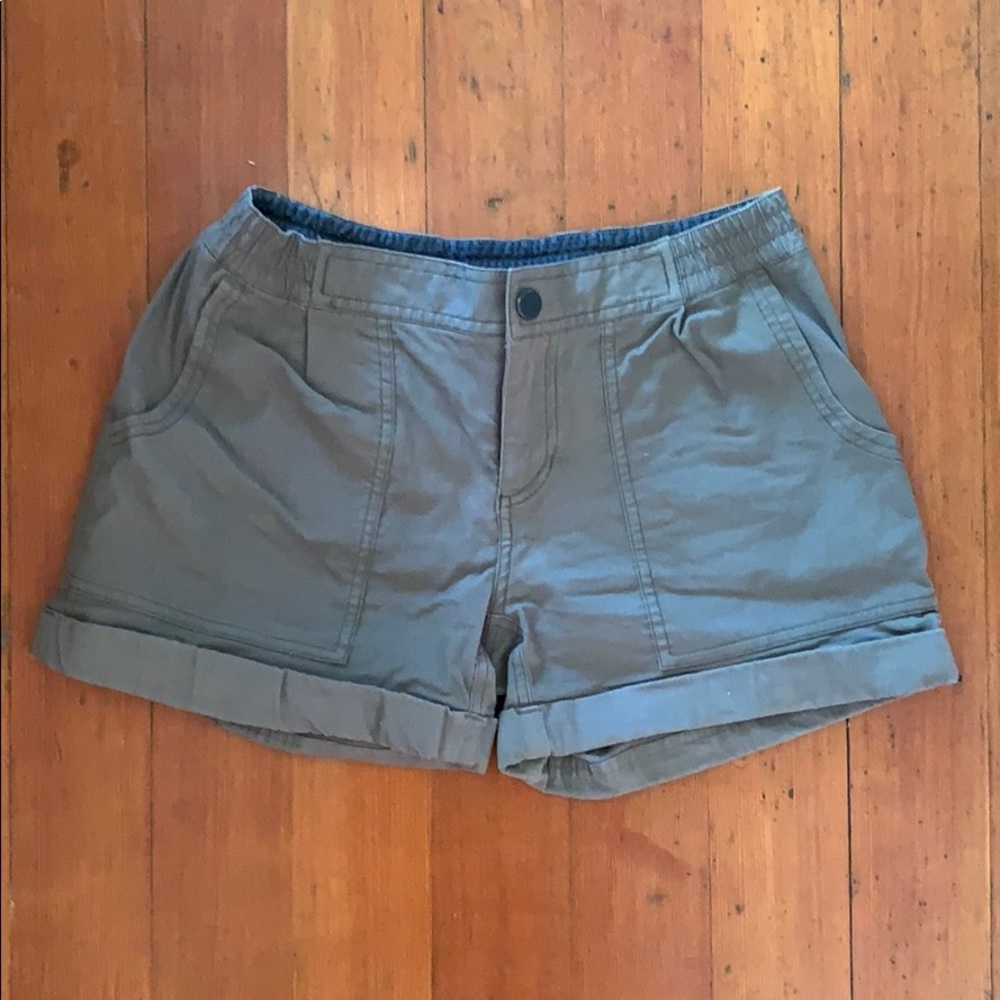 Grayish green shorts 4